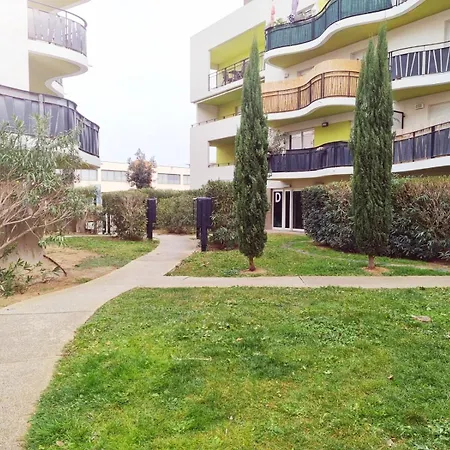 Grand Avec Garage Et Terrasse Appartement